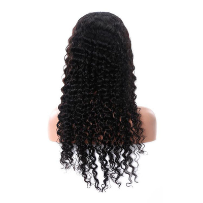 Peruca frontal de renda com aberturas de renda suíça.